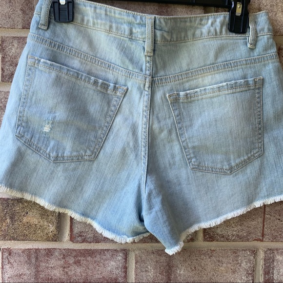 REFUGEE JEAN SHORTS - Picture 7 of 7